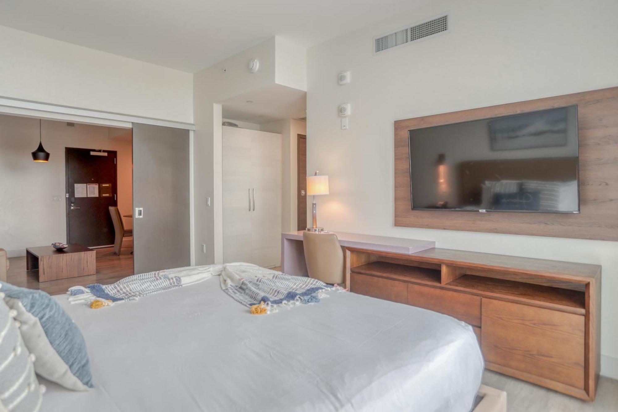 Ch Luxury Condos & Studios On The Beach ハリウッド エクステリア 写真