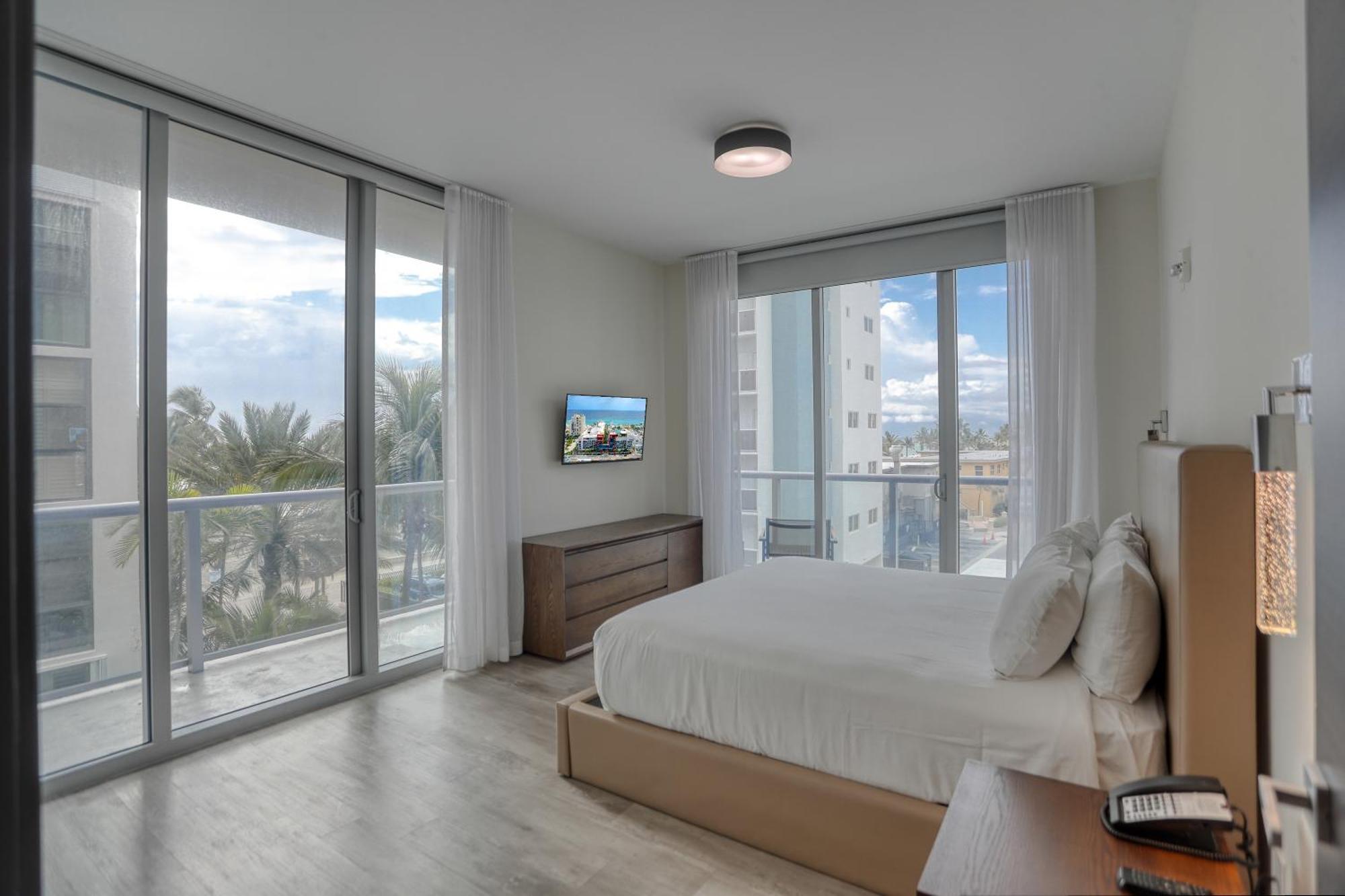 Ch Luxury Condos & Studios On The Beach ハリウッド 部屋 写真