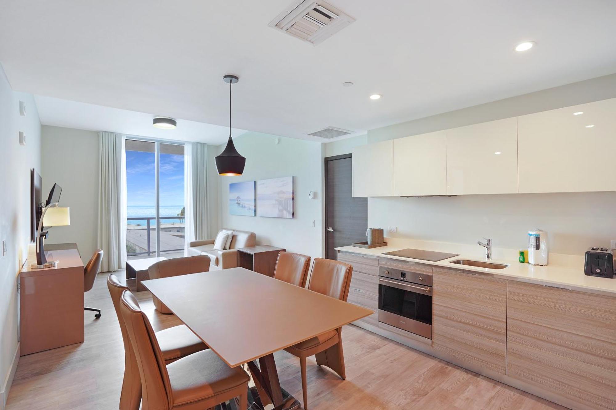 Ch Luxury Condos & Studios On The Beach ハリウッド エクステリア 写真