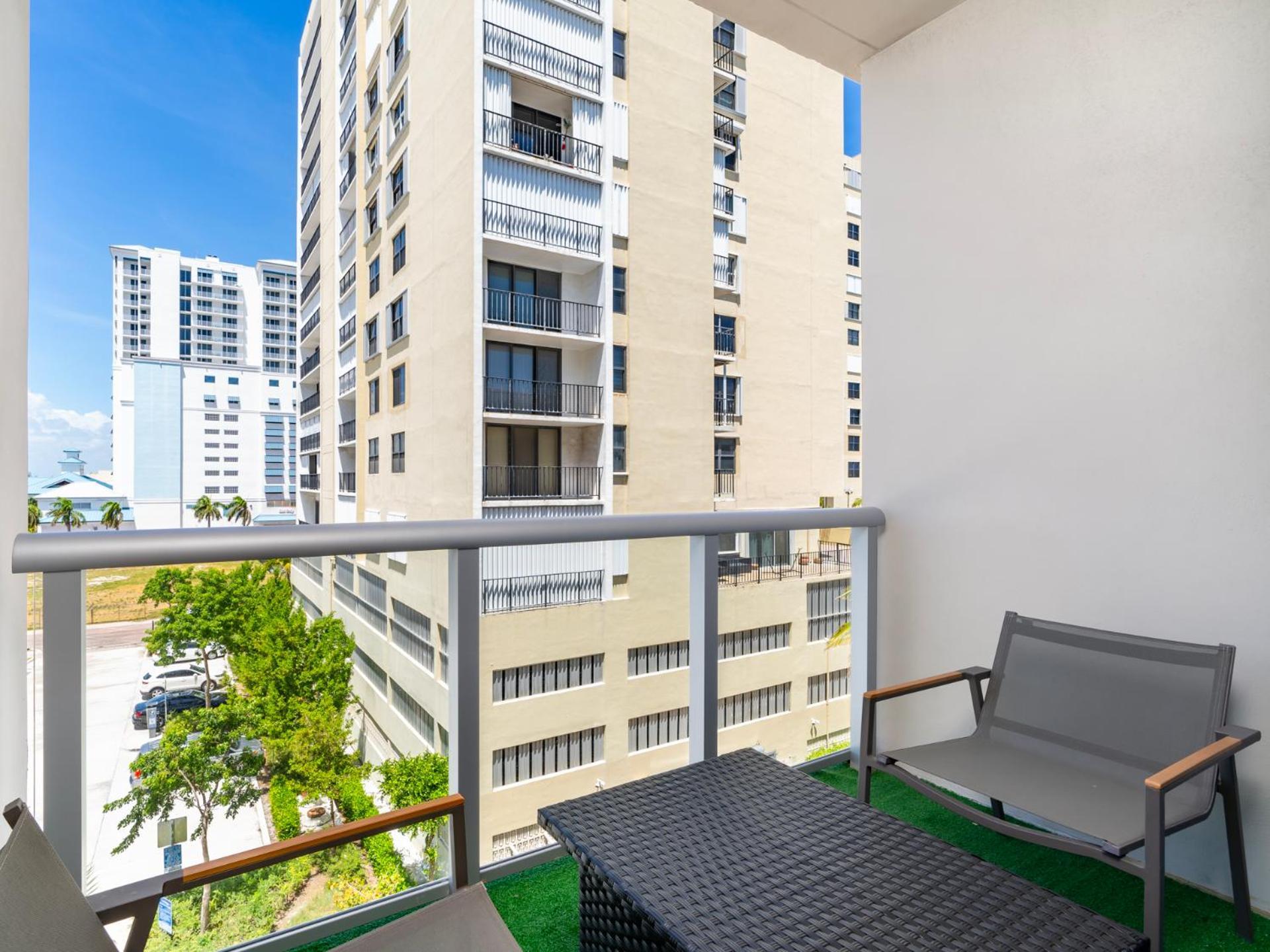 Ch Luxury Condos & Studios On The Beach ハリウッド エクステリア 写真
